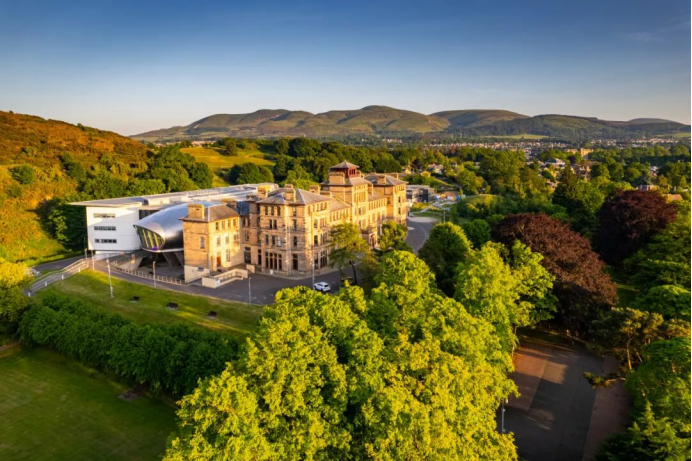 东莞理工学院-英国爱丁堡龙比亚大学中外合作办学硕士项目
